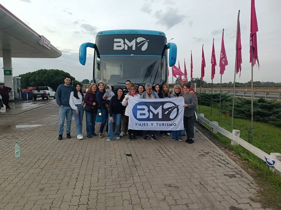 Grupo de viajeros con BM Viajes y Turismo